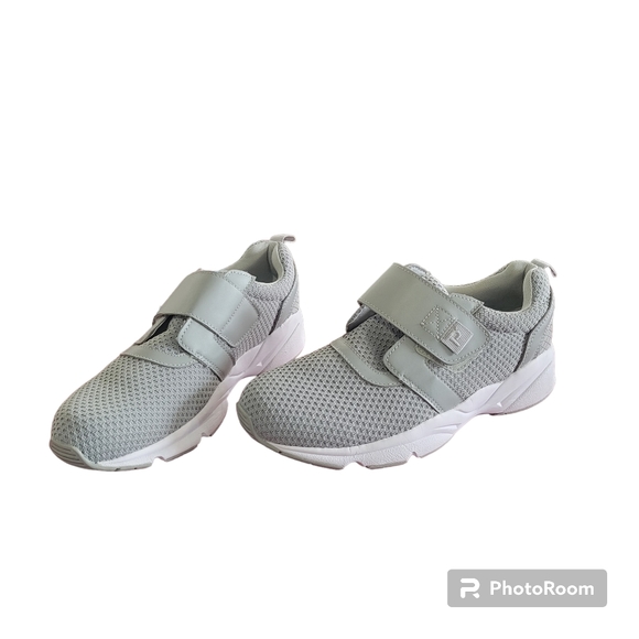 Propét Men's Tour Knit Sneaker - Picture 1 of 8